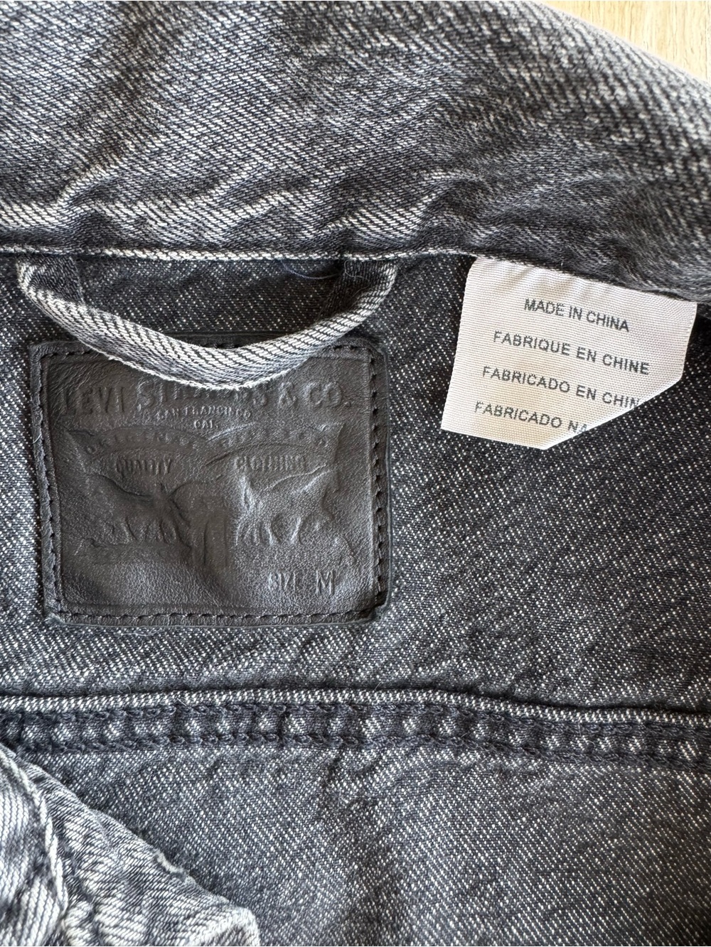 Levi's Women's Black Denim Jacket - Picture 2 of 3